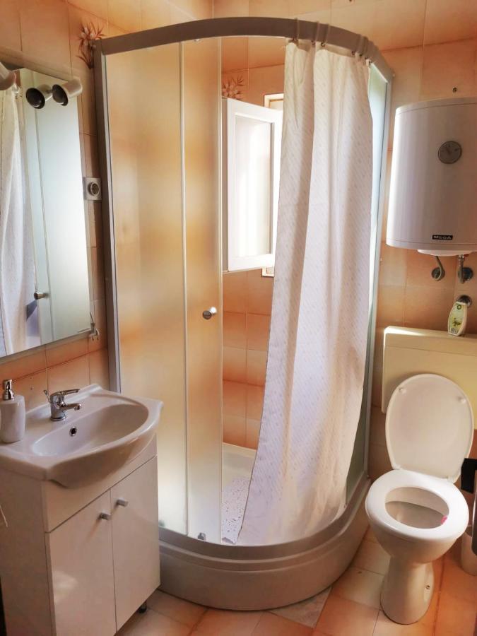 Apartmani Luka Rtina Zewnętrze zdjęcie